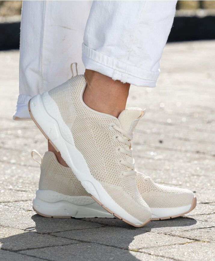 Offwhite