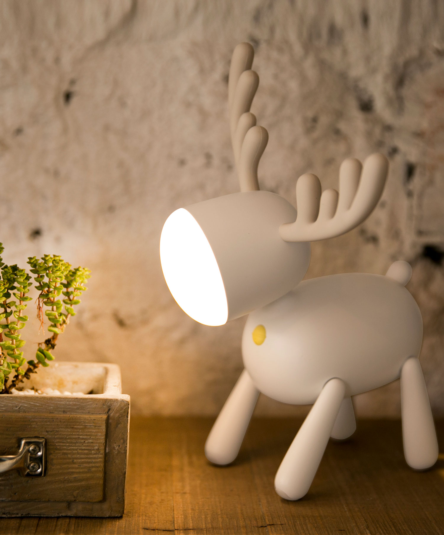 Mary`s Led Deer Lamp