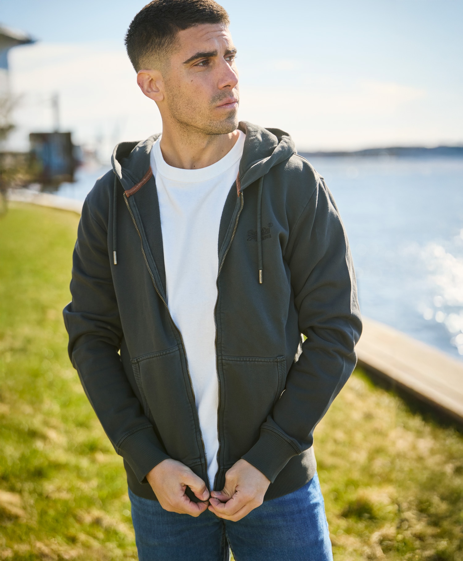 Superdry  Essential Logo Ziphood