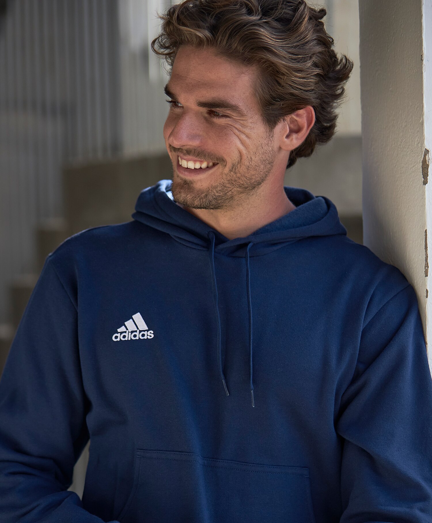 Adidas Hettegenser liten logo