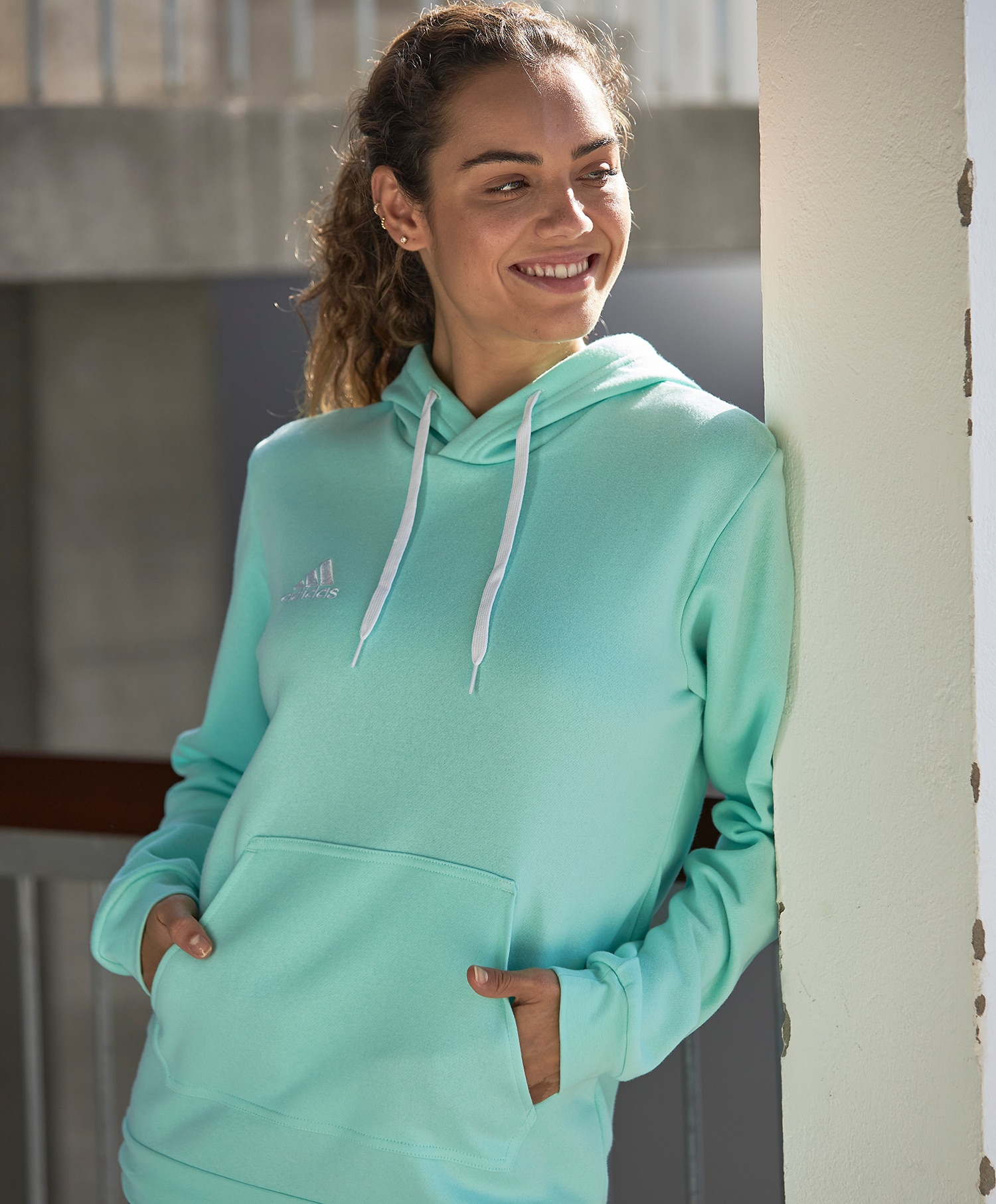 Adidas Hettegenser liten logo