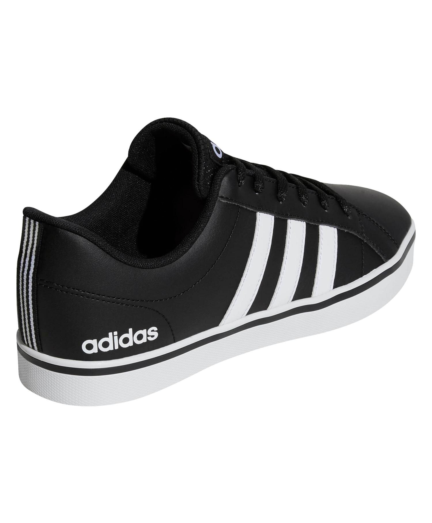 Adidas VS Pace