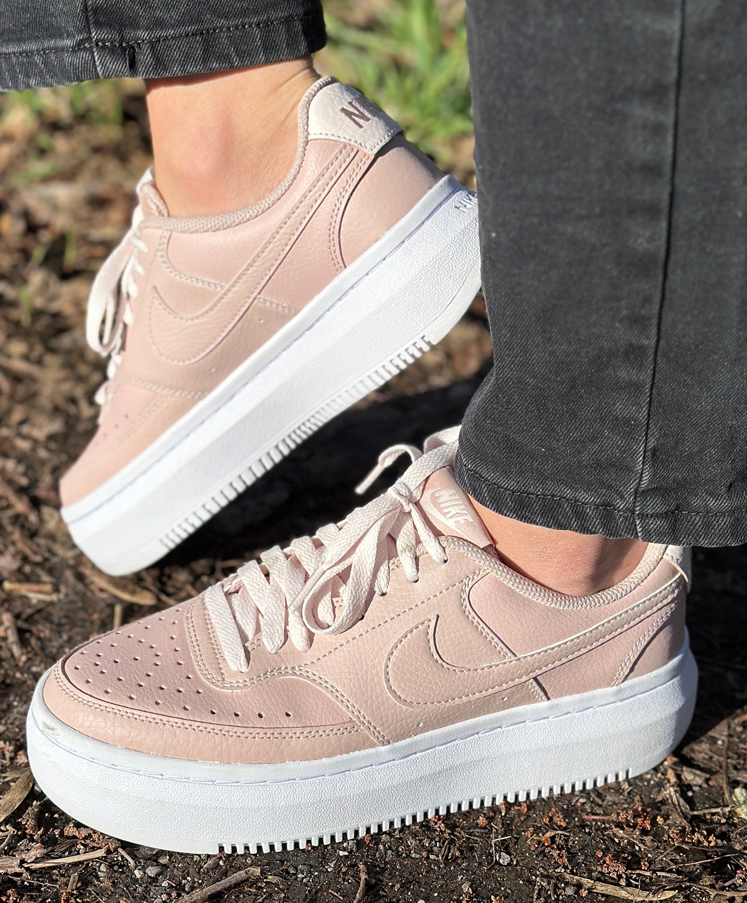 Nike Wmns Court Vision Alta Damesko