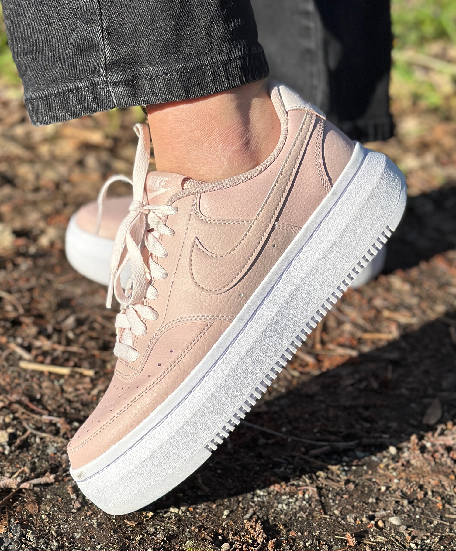 Nike Wmns Court Vision Alta Damesko