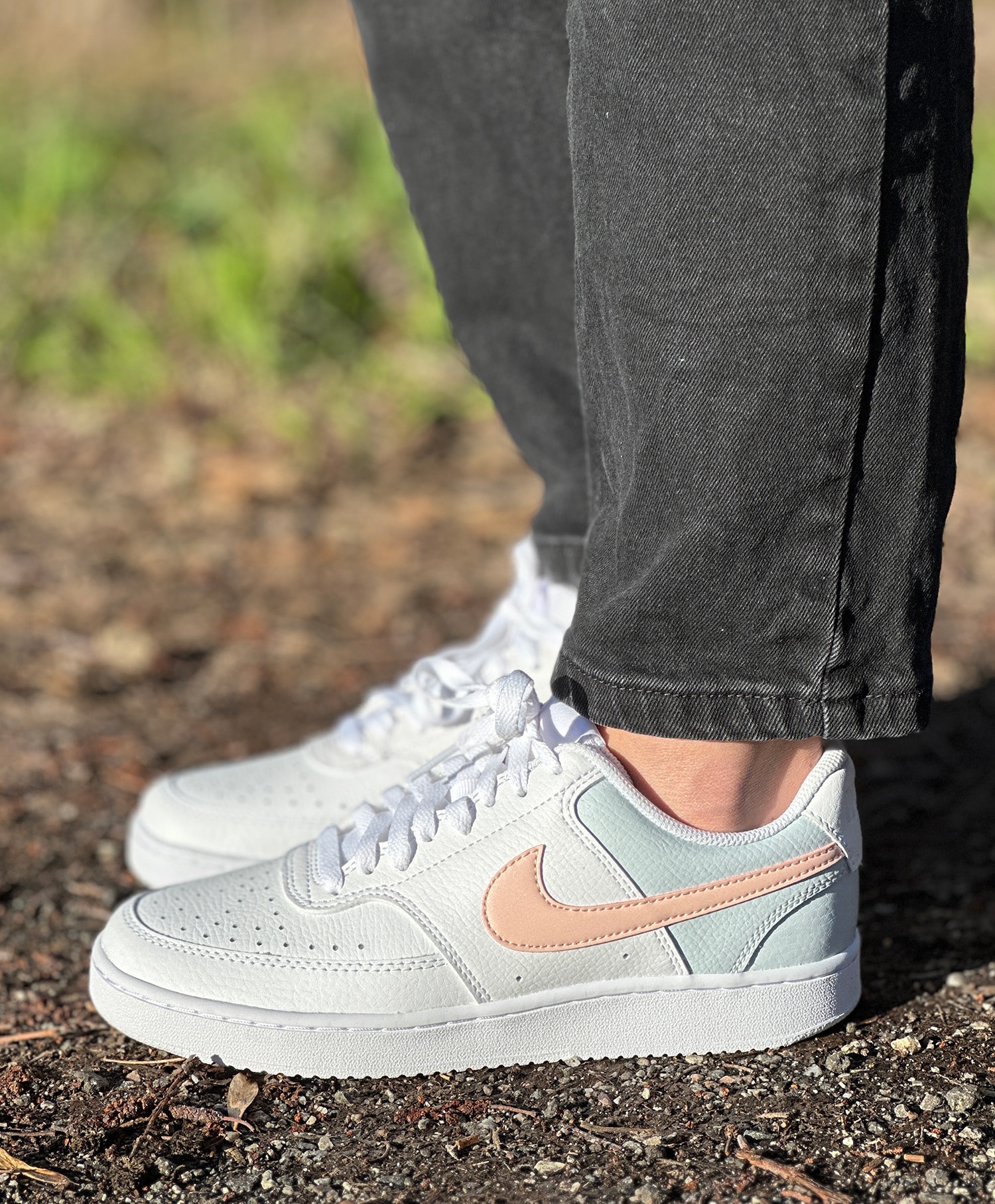 Nike Wmns Court Vision Low Damesko