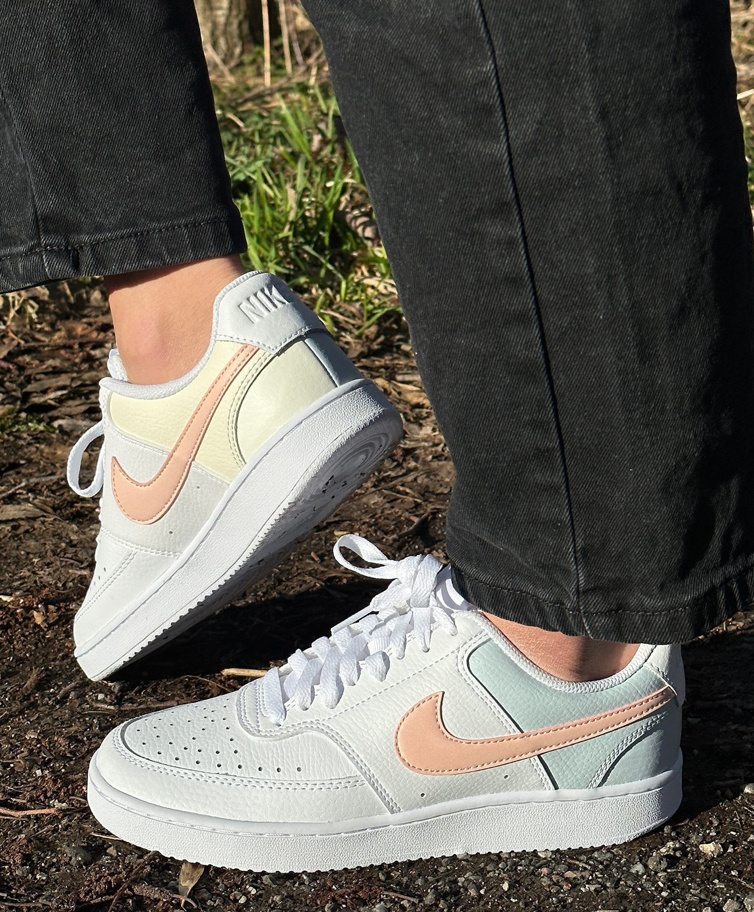 Nike Wmns Court Vision Low Damesko