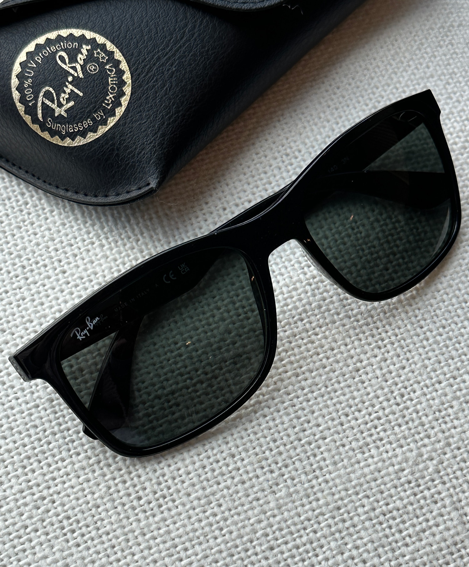 Ray-Ban RB4232