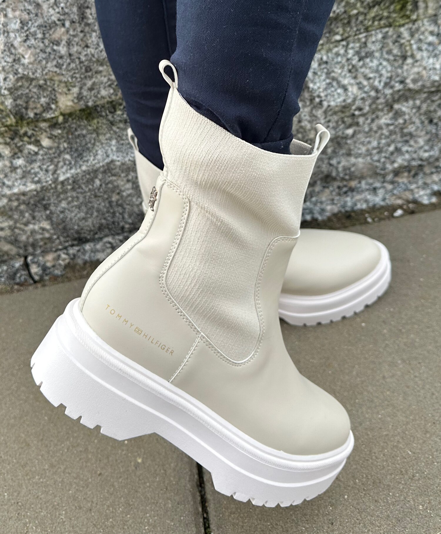 Tommy Feminine Seasonal Boot