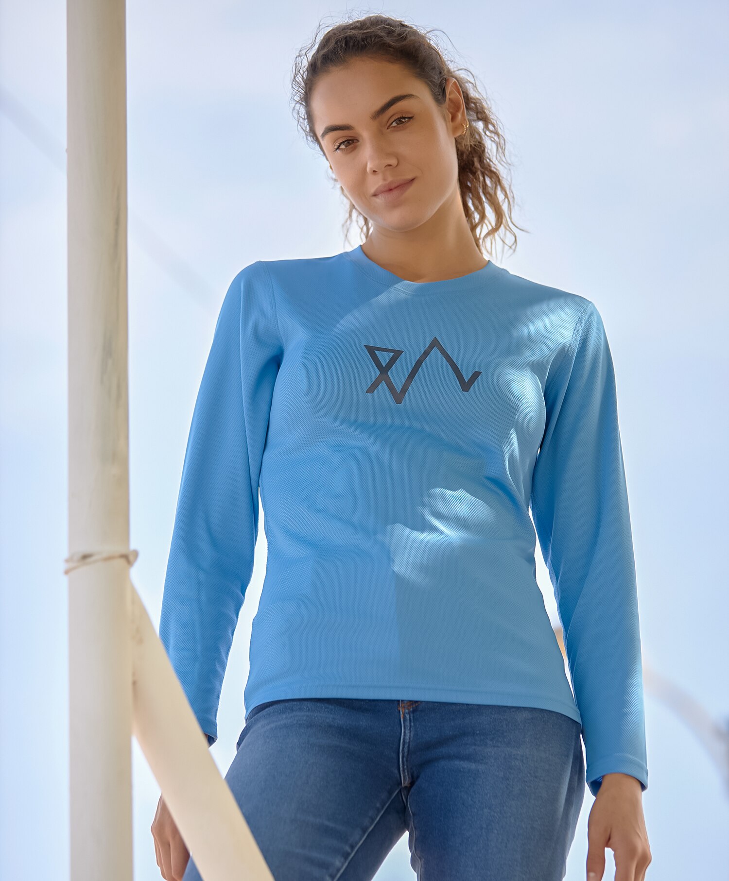 Twentyfour 1222 Active LS D